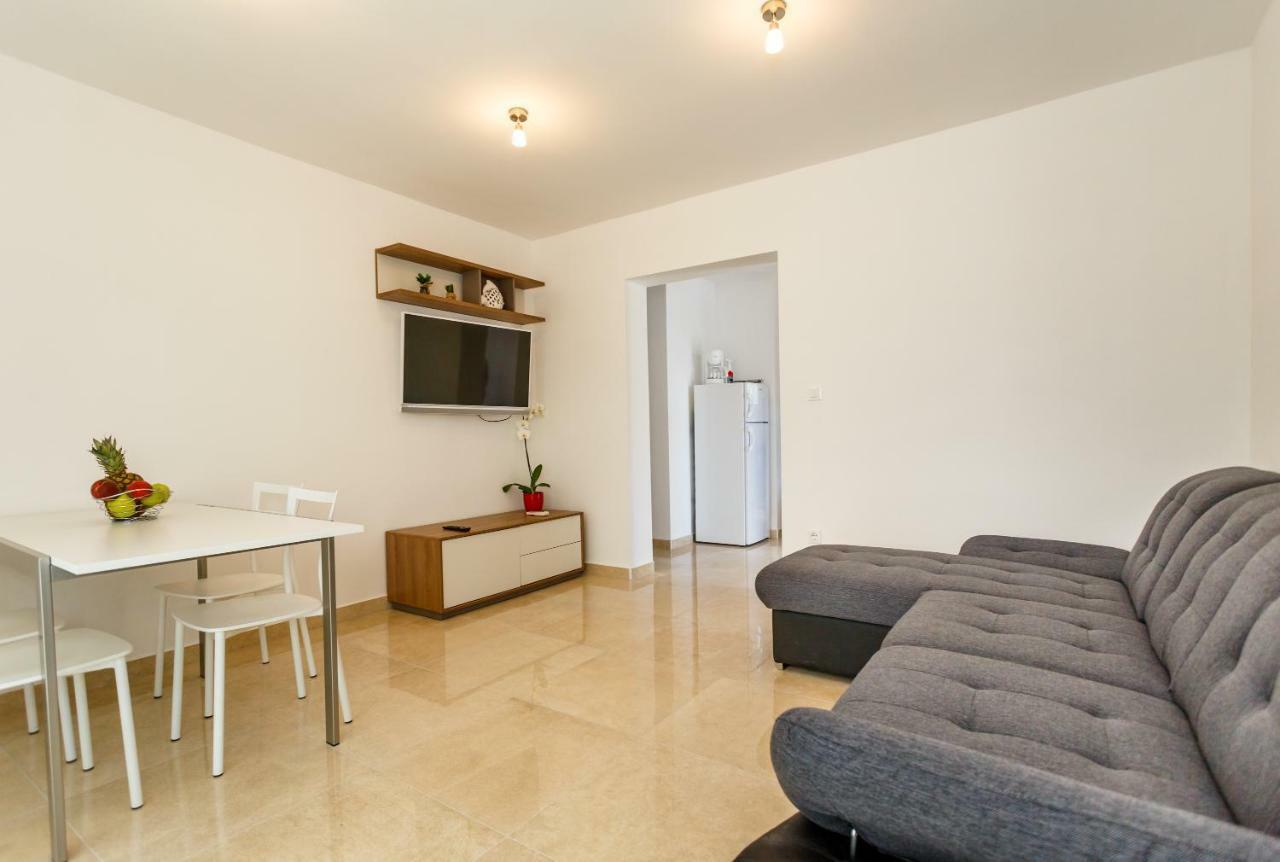 Apartman Maslina Krk Town Exterior foto